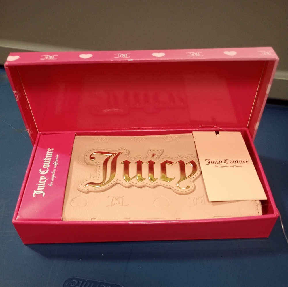 Juicy couture wallet